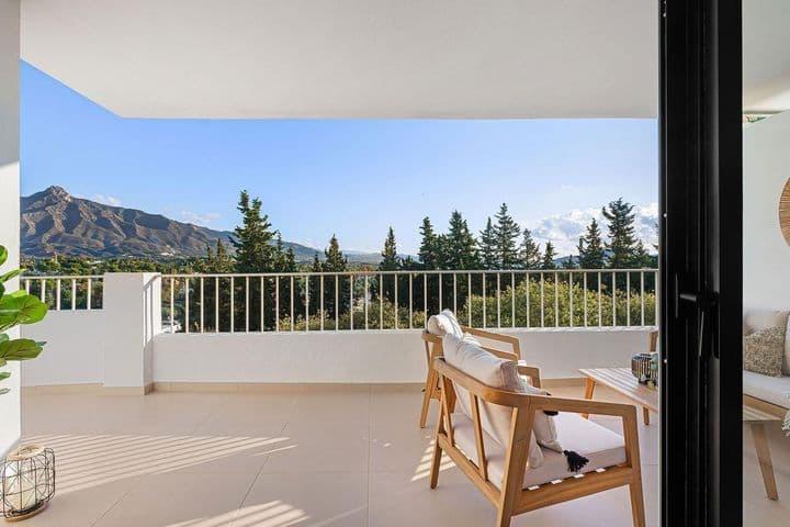 4 bedrooms apartment for sale in Nueva Andalucia, Spain - Image 4