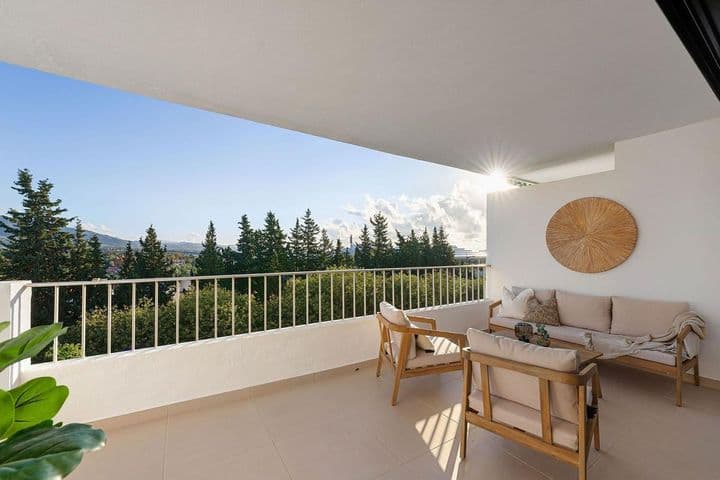 4 bedrooms apartment for sale in Nueva Andalucia, Spain - Image 3