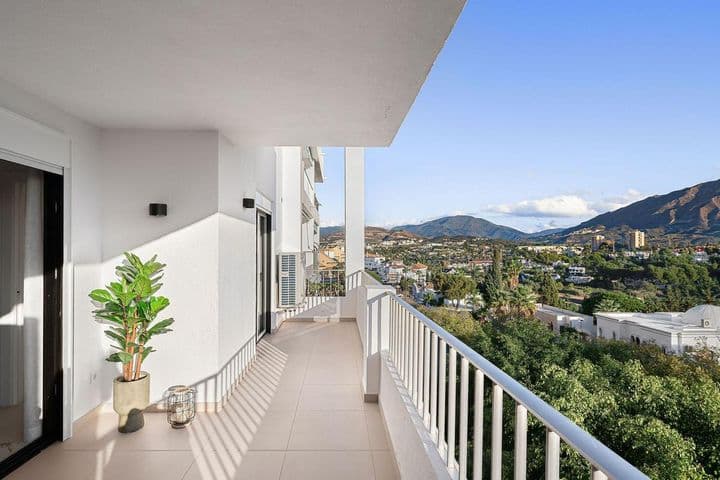 4 bedrooms apartment for sale in Nueva Andalucia, Spain - Image 5