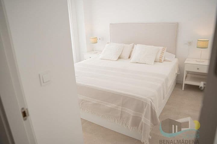 2 bedrooms apartment for rent in Playamar, Spain - Image 2