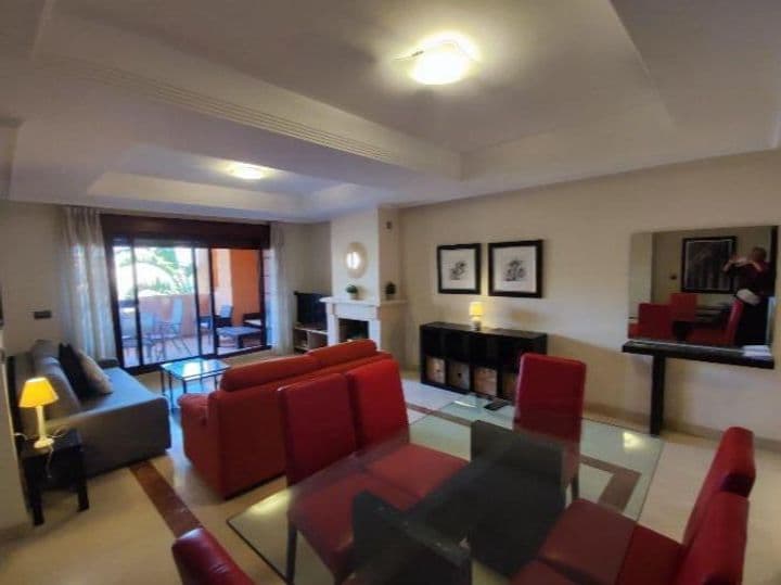 2 bedrooms apartment for rent in Elviria, Spain - Image 3