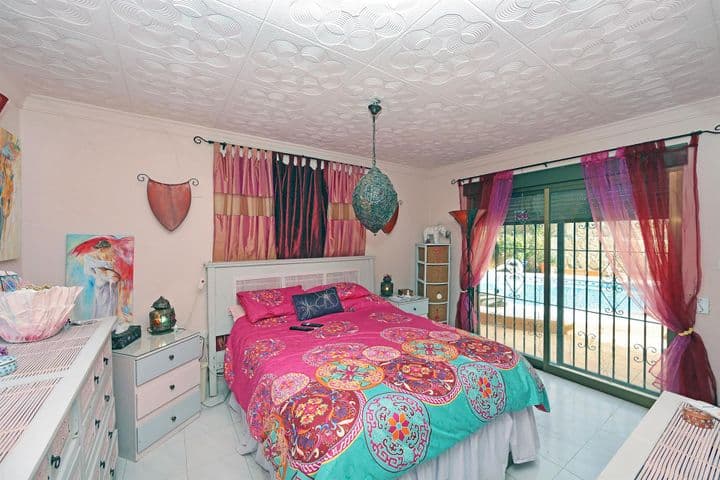 4 bedrooms house for sale in Denia, Spain - Image 3