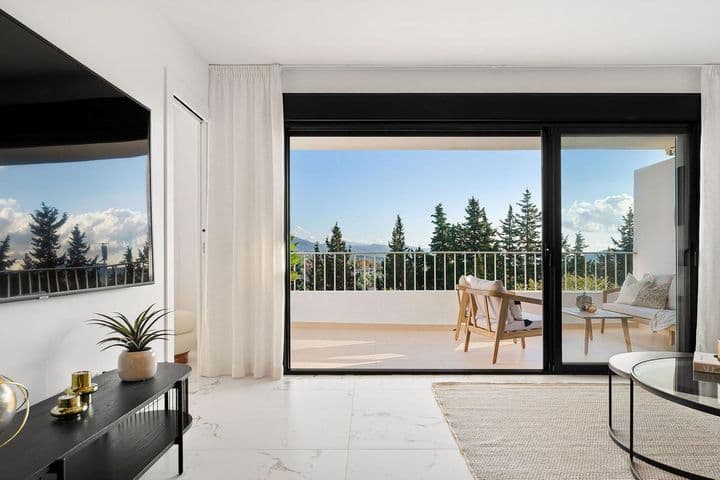 4 bedrooms apartment for sale in Nueva Andalucia, Spain - Image 6