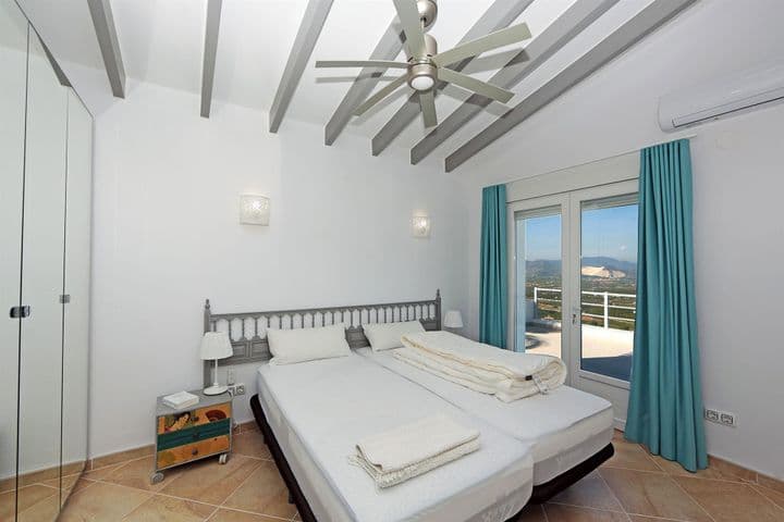 5 bedrooms house for sale in Denia, Spain - Image 11