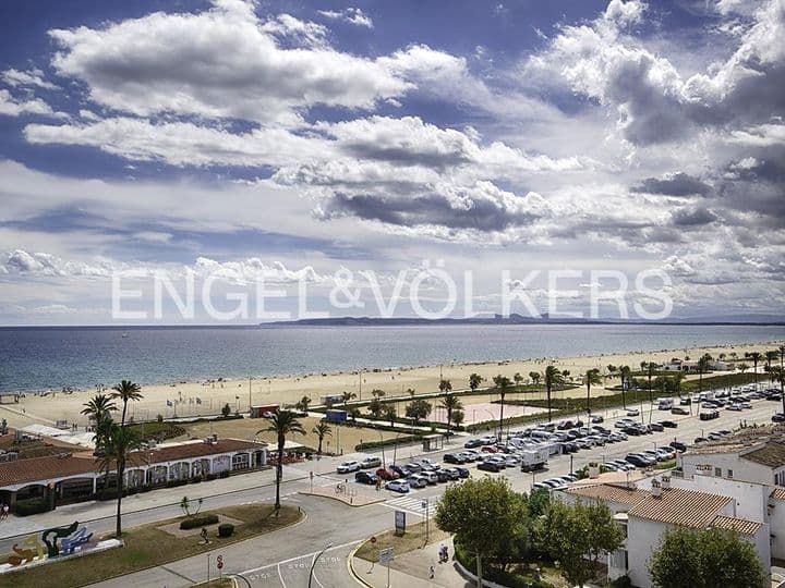 House for sale in Empuriabrava, Spain - Image 4