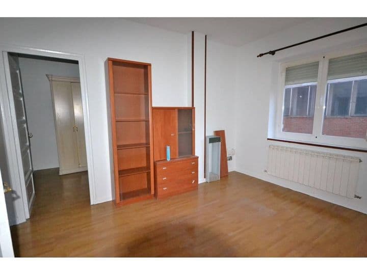 3 bedrooms apartment for rent in Palencia, Spain - Image 11