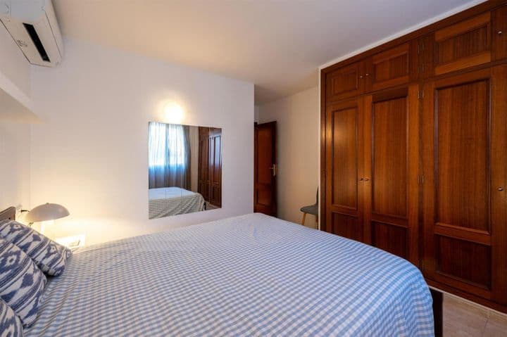 2 bedrooms apartment for rent in Arxiduc, Spain - Image 10