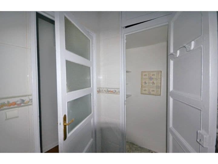 3 bedrooms apartment for rent in Palencia, Spain - Image 12