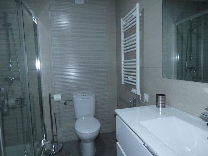 1 bedroom apartment for rent in Centro Internacional, Spain - Image 10