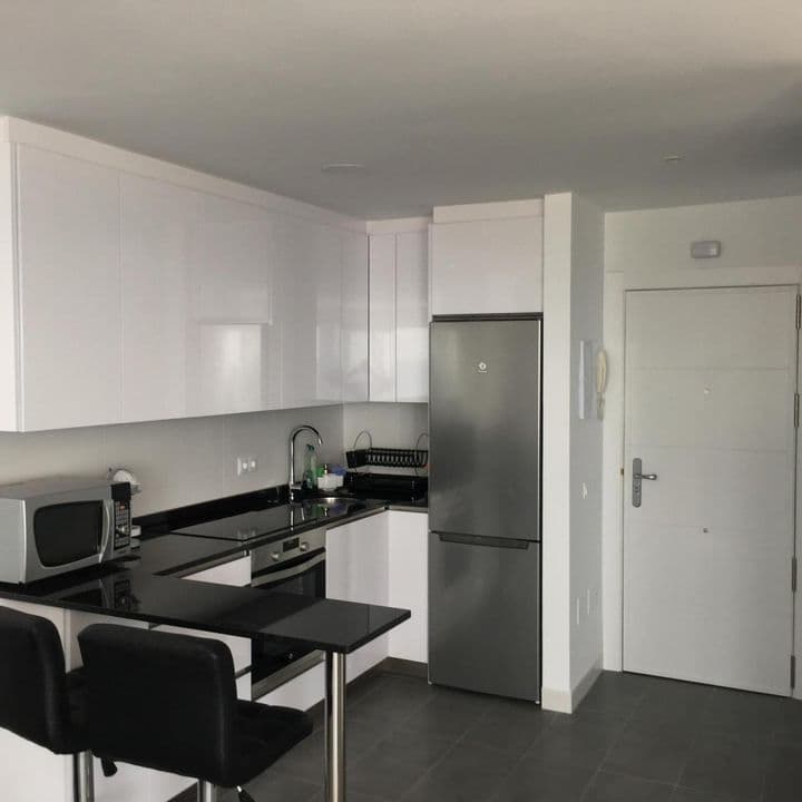 1 bedroom apartment for rent in Centro Internacional, Spain - Image 2