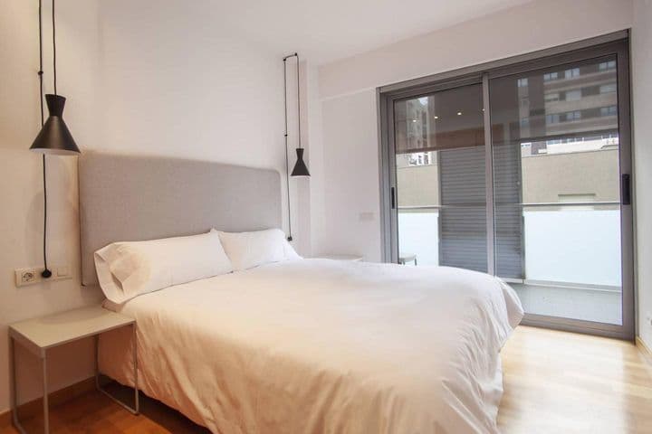 2 bedrooms apartment for rent in Esquerra de lEixample, Spain - Image 3