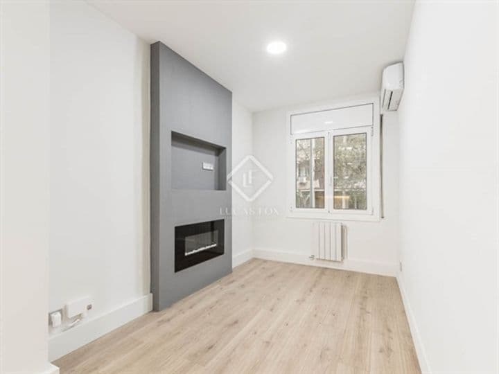 2 bedrooms apartment for sale in Barcelona, Spain