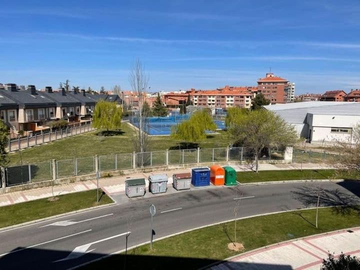 4 bedrooms apartment for sale in Valladolid, Spain - Image 4