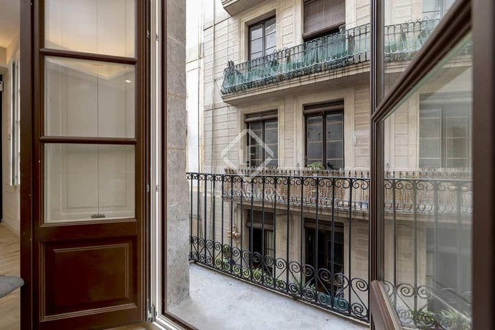 2 bedrooms apartment for rent in Barcelona, Spain - Image 10