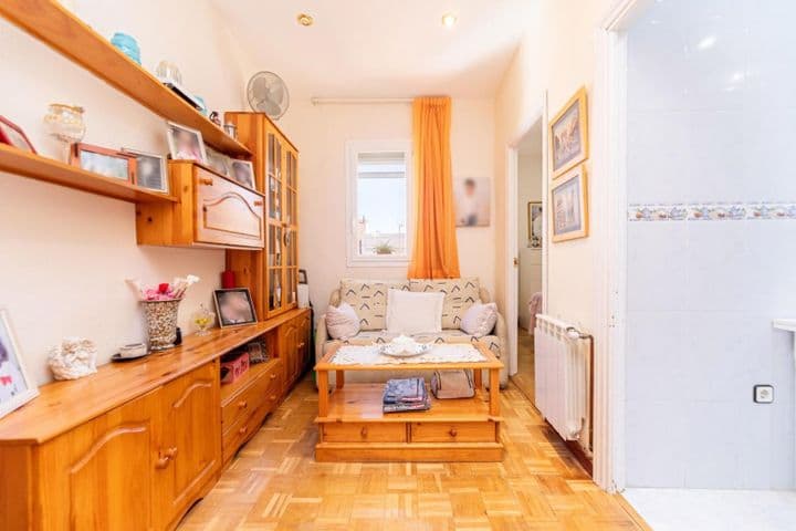 1 bedroom apartment for sale in Tetuan, Spain - Image 3