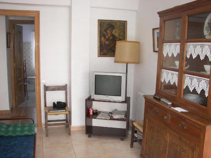 2 bedrooms apartment for rent in Santander, Spain - Image 2