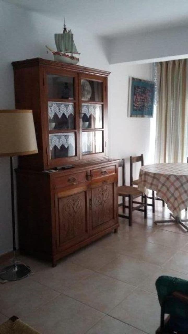 2 bedrooms apartment for rent in Santander, Spain - Image 12