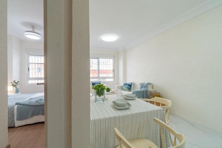 2 bedrooms apartment for sale in Playa de los Locos, Spain - Image 10