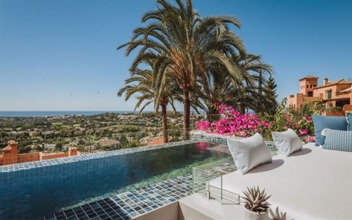 3 bedrooms apartment for sale in Nueva Andalucia, Spain - Image 2