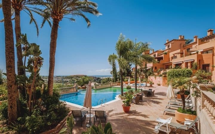 3 bedrooms apartment for sale in Nueva Andalucia, Spain - Image 5