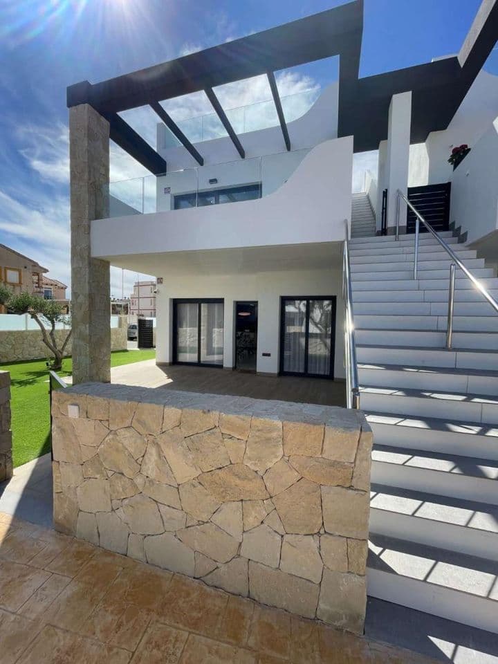 2 bedrooms house for sale in Distrito 1, Spain - Image 2