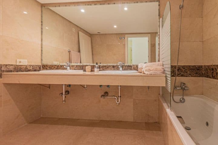 2 bedrooms apartment for sale in La Alcaidesa, Spain - Image 8