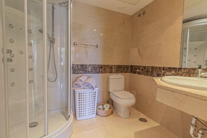 2 bedrooms apartment for sale in La Alcaidesa, Spain - Image 7