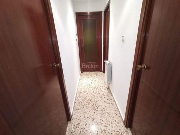 3 bedrooms apartment for rent in Zaragoza, Spain - Image 11