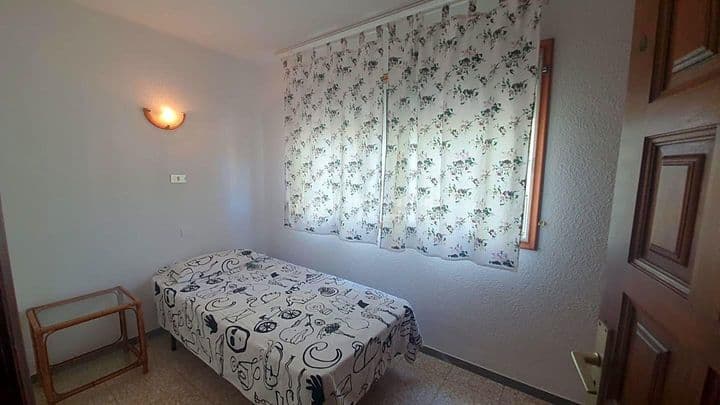 2 bedrooms apartment for rent in Costa del Silencio-Las Galletas, Spain - Image 5