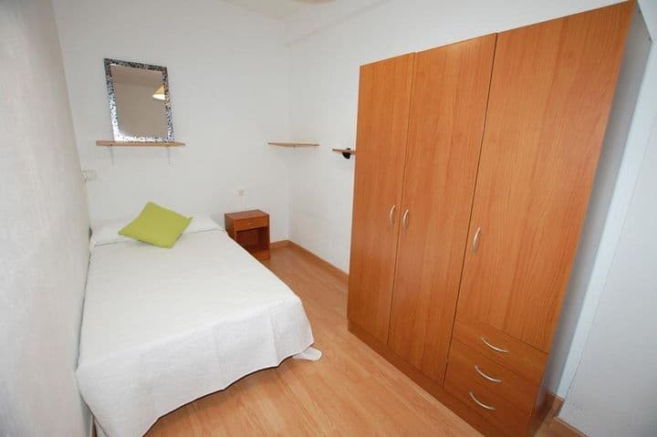 4 bedrooms apartment for rent in Granada, Spain - Image 9