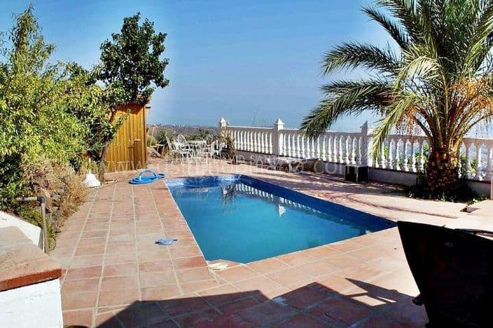 3 bedrooms house for rent in Velez-Malaga, Spain