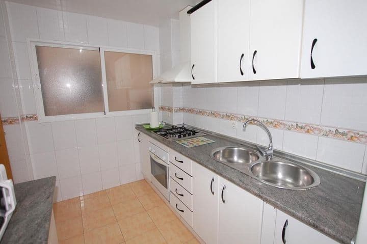 4 bedrooms apartment for rent in Granada, Spain - Image 5