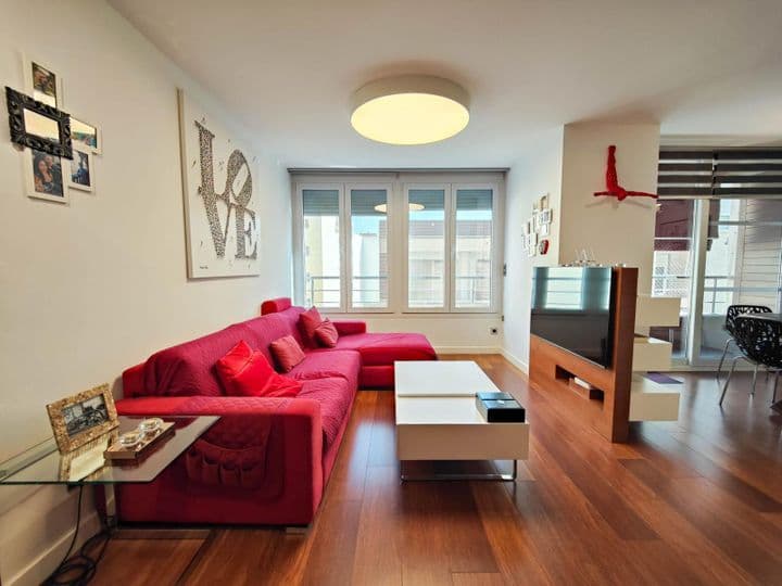 2 bedrooms apartment for sale in Centro, Spain - Image 2