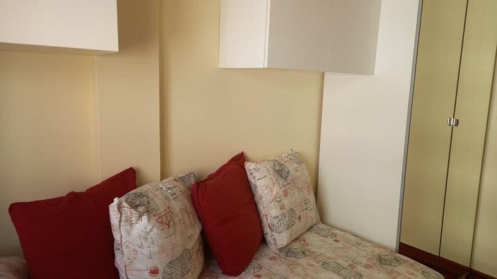 2 bedrooms apartment for rent in Zaragoza, Spain - Image 4