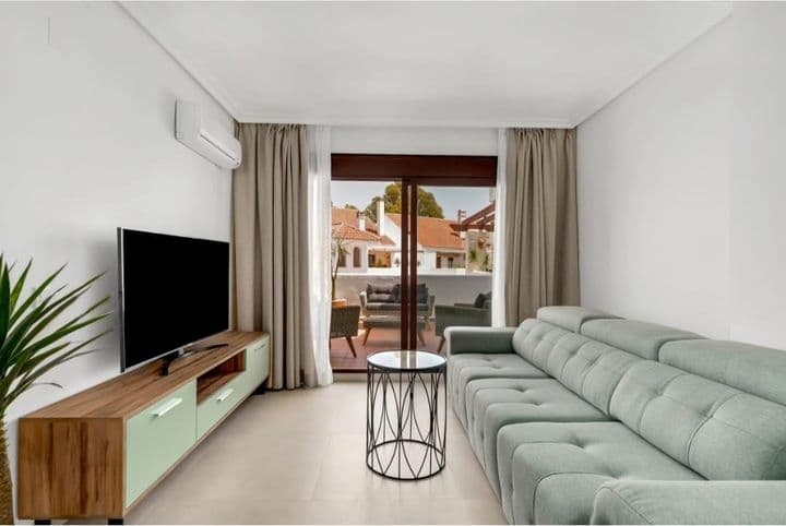 2 bedrooms apartment for rent in Marbella, Spain - Image 3