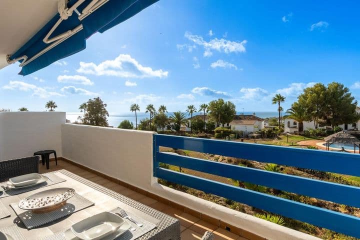 2 bedrooms apartment for sale in La Duquesa, Spain - Image 3