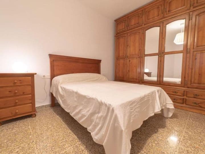 5 bedrooms apartment for rent in Centro-Sagrario, Spain - Image 8