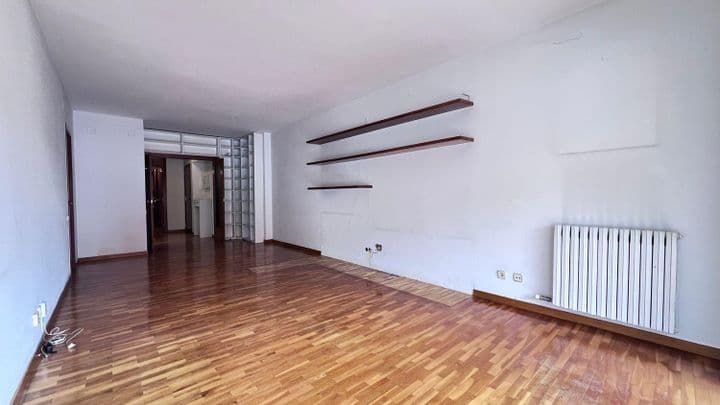 4 bedrooms apartment for rent in Sarria, Spain - Image 7