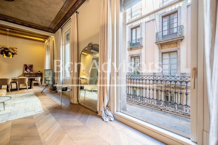 2 bedrooms apartment for sale in Ciutat Vella, Spain - Image 2