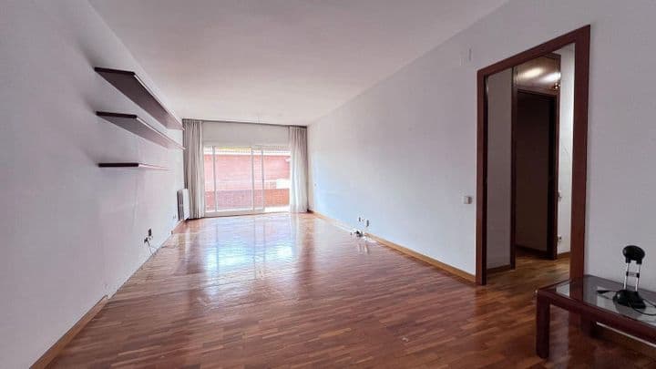 4 bedrooms apartment for rent in Sarria, Spain - Image 3