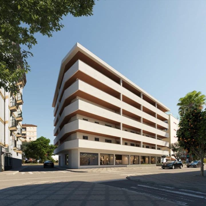 3 bedrooms apartment for sale in Fuengirola, Spain - Image 2