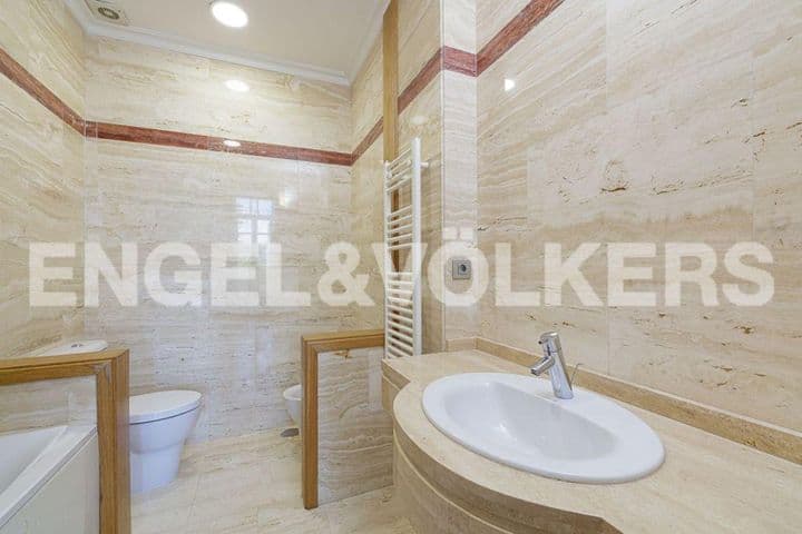 3 bedrooms apartment for rent in Vigo, Spain - Image 10