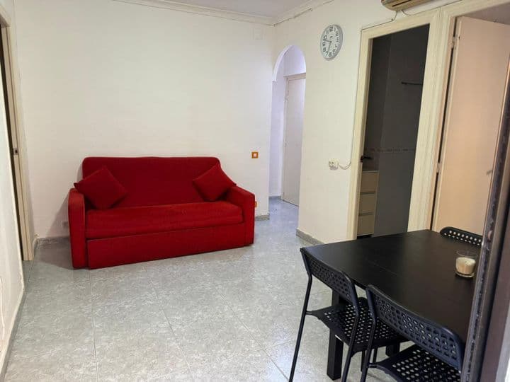 1 bedroom apartment for rent in Ciutat Vella, Spain - Image 2