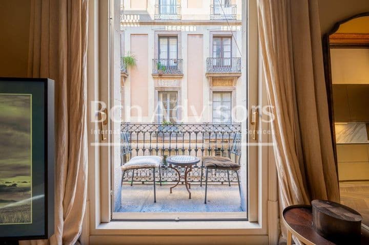 2 bedrooms apartment for sale in Ciutat Vella, Spain - Image 6