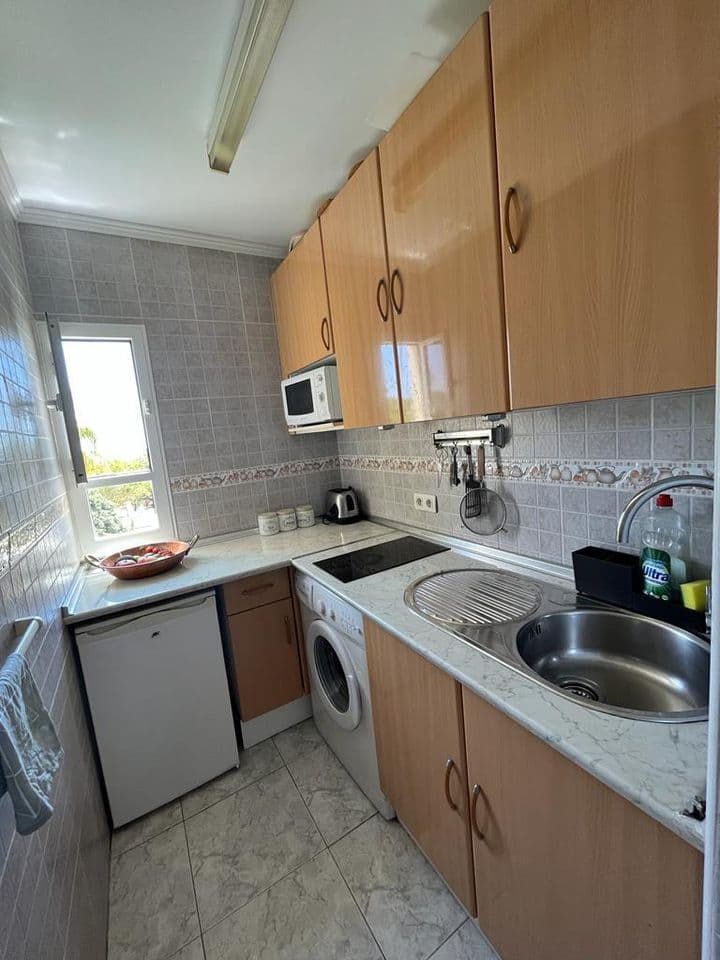 1 bedroom apartment for rent in Parque de la Paloma, Spain - Image 9