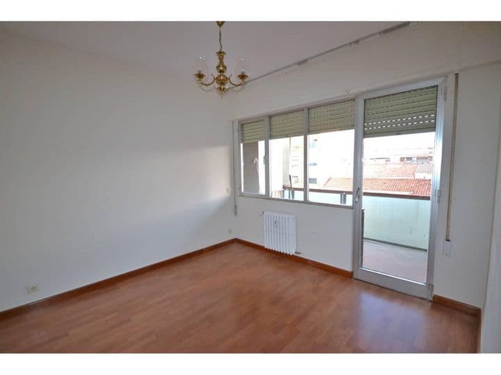 3 bedrooms apartment for rent in Palencia, Spain - Image 3