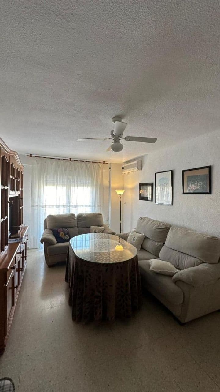 3 bedrooms apartment for rent in Granada, Spain - Image 8