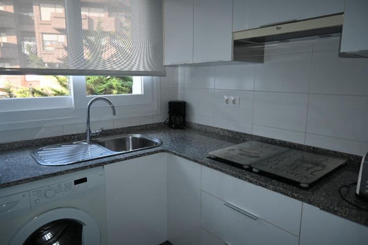 1 bedroom apartment for rent in Santander, Spain - Image 8