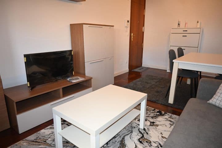 1 bedroom apartment for rent in Santander, Spain - Image 3