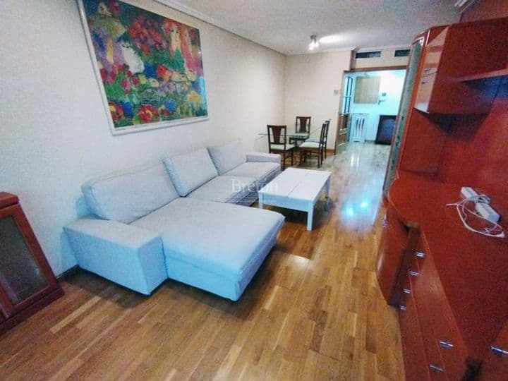 3 bedrooms apartment for rent in Universidad, Spain - Image 9